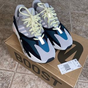 Yeezy boost 700 waver runner